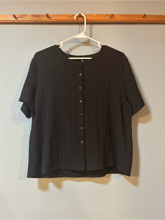 Modern Works Tops - Textured Black Short-Sleeve Button-Front Blouse